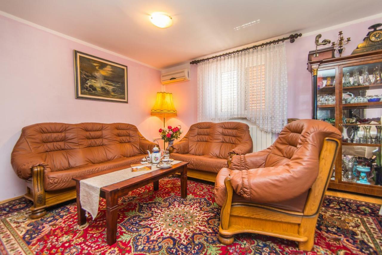 Apartmani Marina Poreč Buitenkant foto