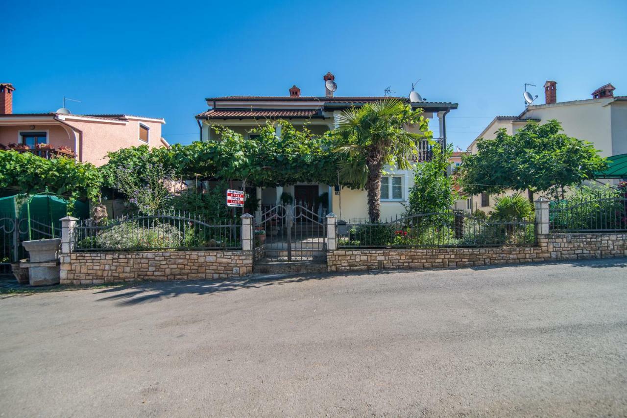 Apartmani Marina Poreč Buitenkant foto