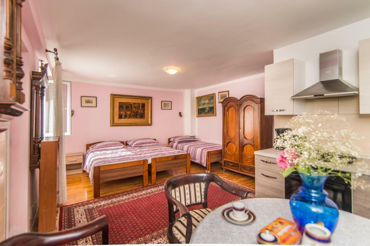 Apartmani Marina Poreč Buitenkant foto