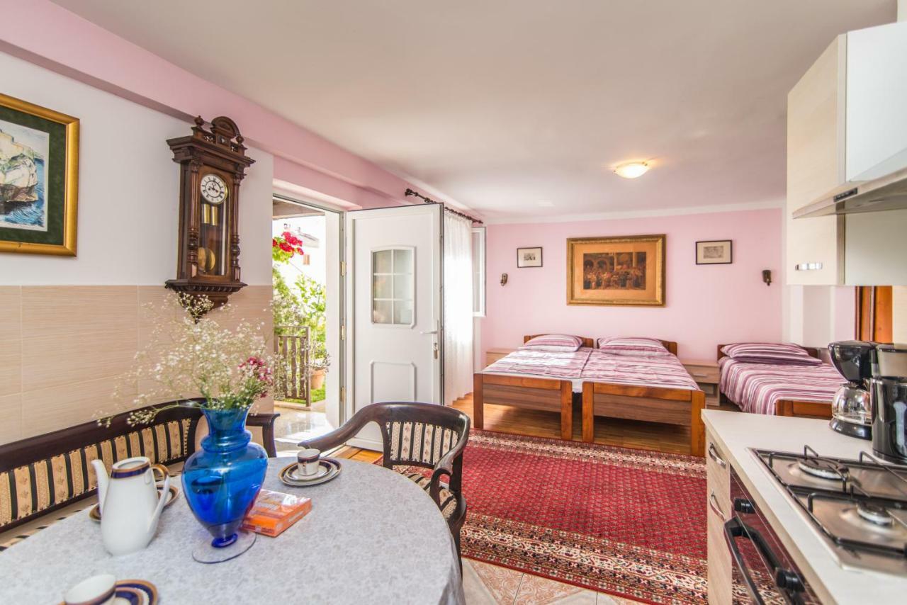 Apartmani Marina Poreč Buitenkant foto