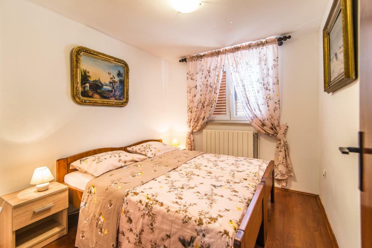 Apartmani Marina Poreč Buitenkant foto